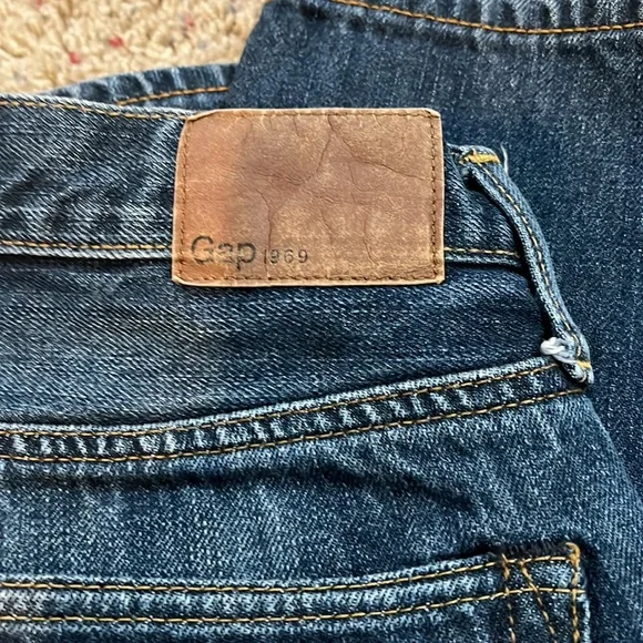 Gap faded dark wash men’s jeans - Picture 4 of 4